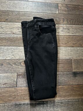 American Eagle Outfitters Women’s Skinny Jeans — Black